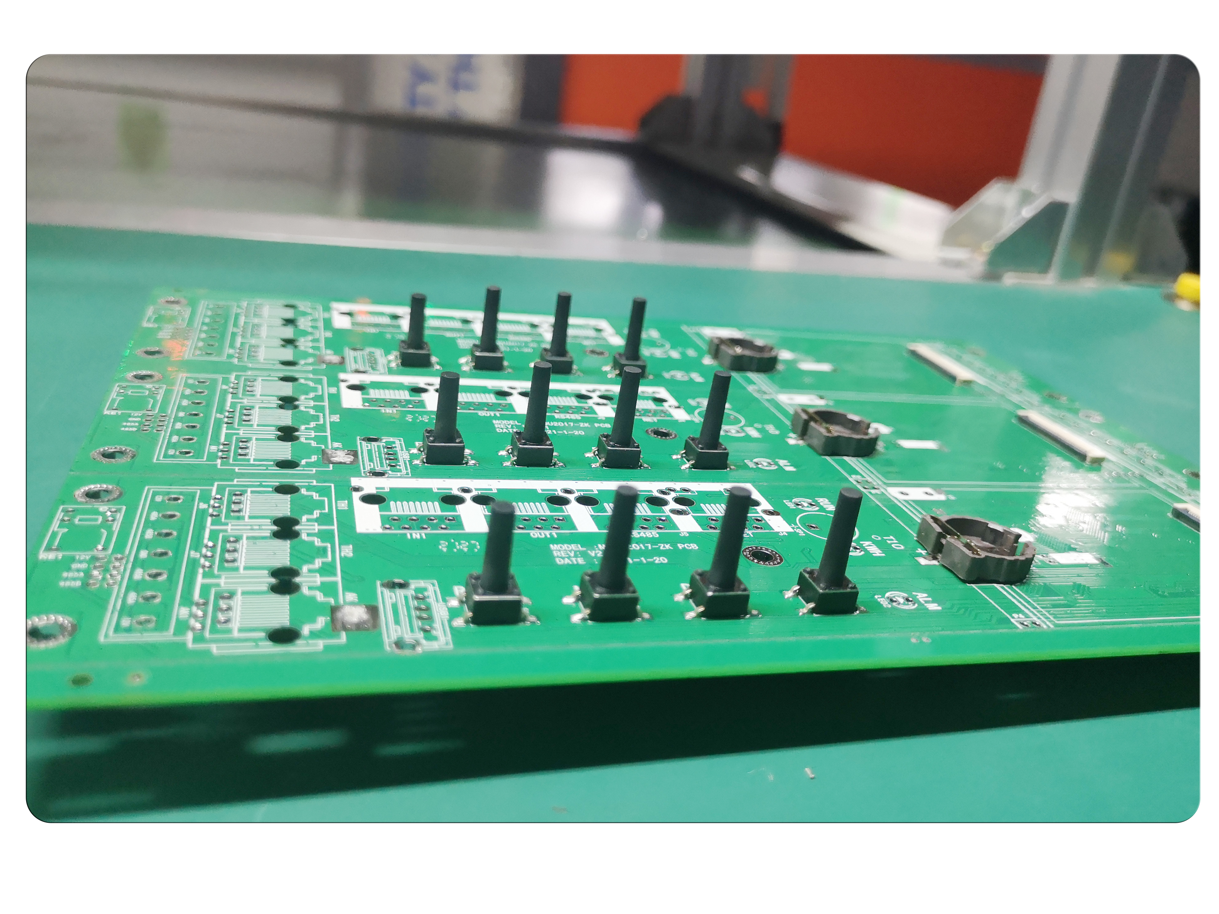 BGA chips and SMD components are firmly soldered on the PCB board