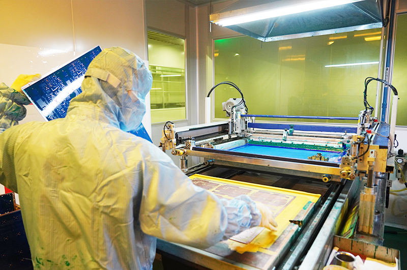 PCB assembly solder mask